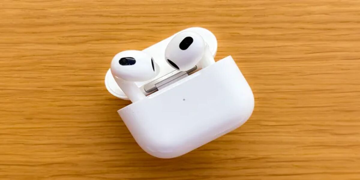  The Evolution and Impact of Air Pods: A Comprehensive Overview 